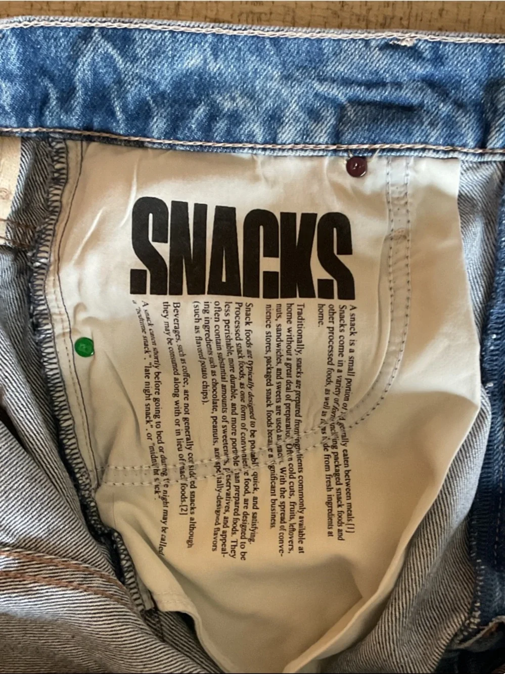 MOTHER  Snacks The Main Course Short Fray Chew Toy 30 NWT Style 4333-1321 - Picture 8 of 13